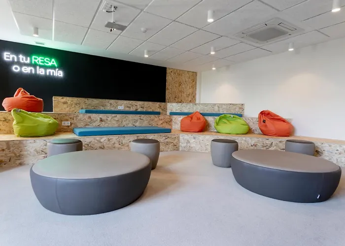 Residencia Universitaria Hernan Cortes *