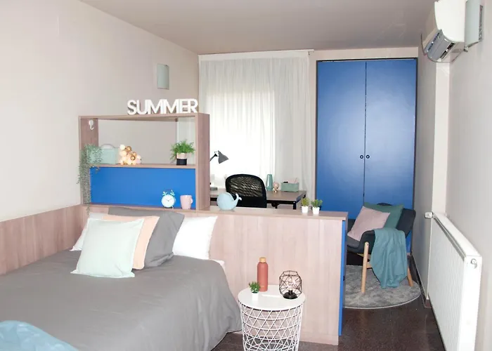 Residencia Universitaria Hernan Cortes *