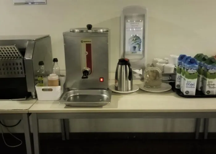 Residencia Universitaria Resa Hernan Cortes * Саламанка