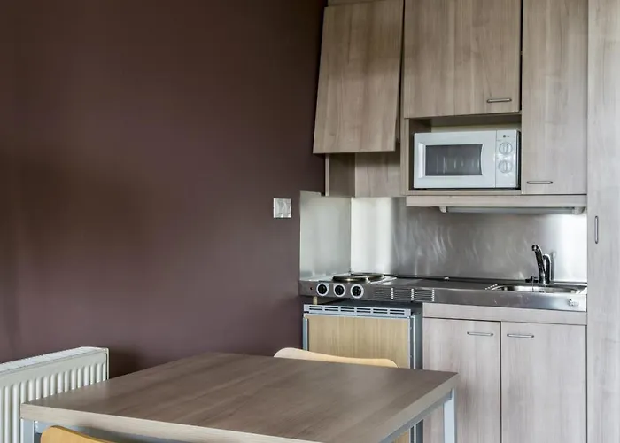 Residencia Universitaria Resa Hernan Cortes Апартаменти Саламанка